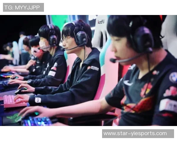 英雄联盟FPX战队崛起之路与辉煌成就的纪实探讨